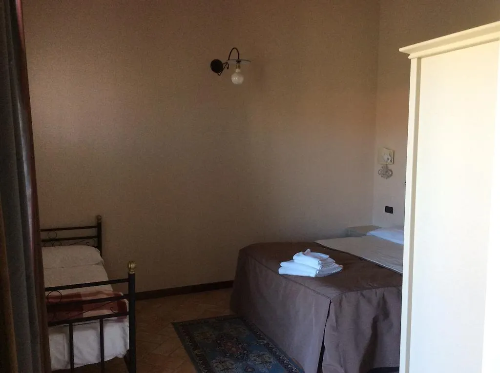 Locanda Dei Rii Solarolo Country house